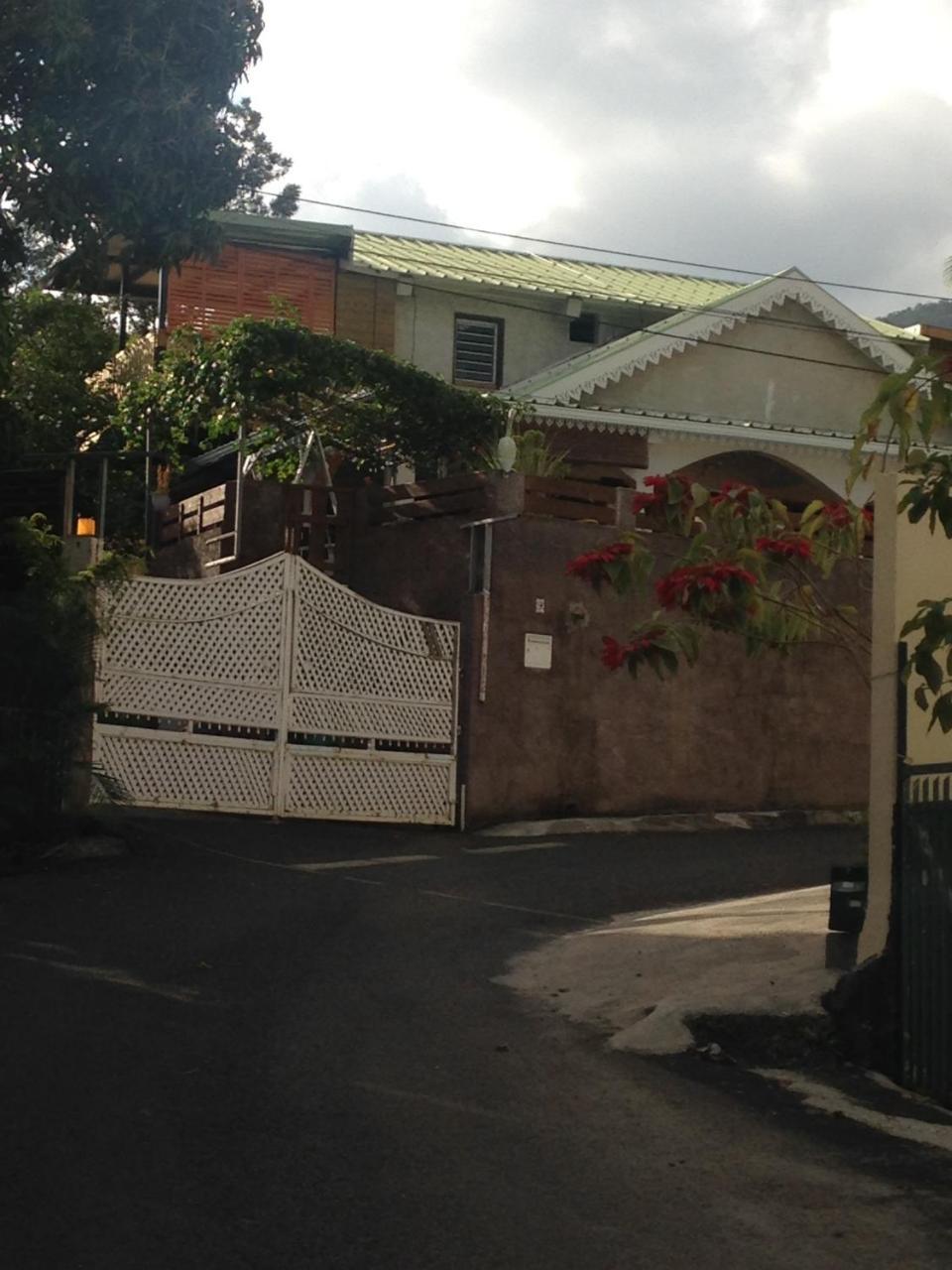 Le Begonia Apartman Ravine Seche Kültér fotó